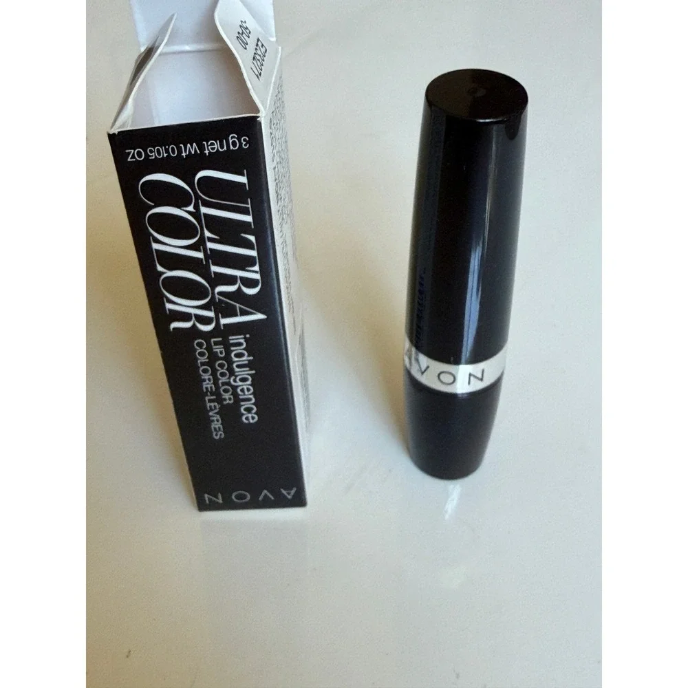 Avon Ultra Color Indulgence Lip Color Day‎ Lily Lipstick vintage New in Box